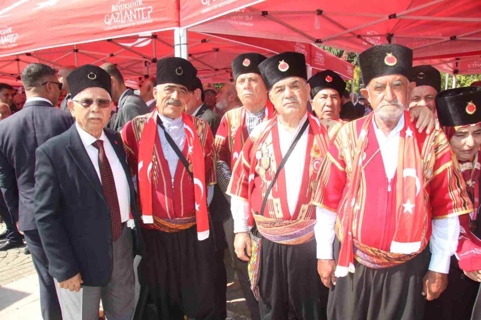 gaziantepte-30-agustos-zafer-bayrami-coskuyla-kutlandi