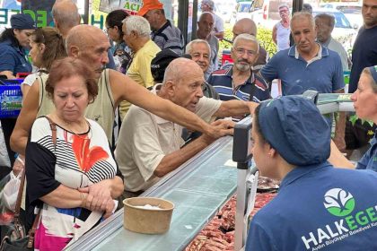 halk-ege-ette-30-agustos-indirimi-yogun-ilgi-gordu
