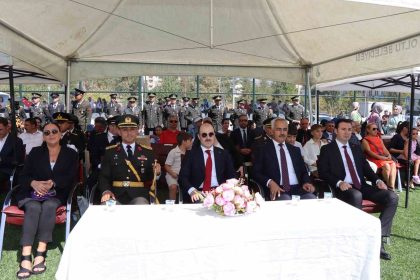 oltuda-30-agustos-coskusu-zafer-bayraminin-103ncu-yildonumu-coskuyla-kutlandi