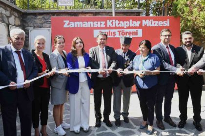 zamansiz-kitaplar-muzesi-kapilarini-acti