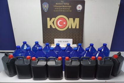 ayvalikta-120-litre-etil-alkol-ele-gecirildi