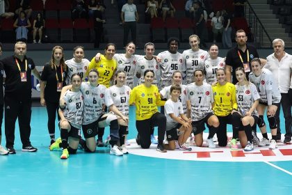 buyuksehir-hentbol-takimi-finalde