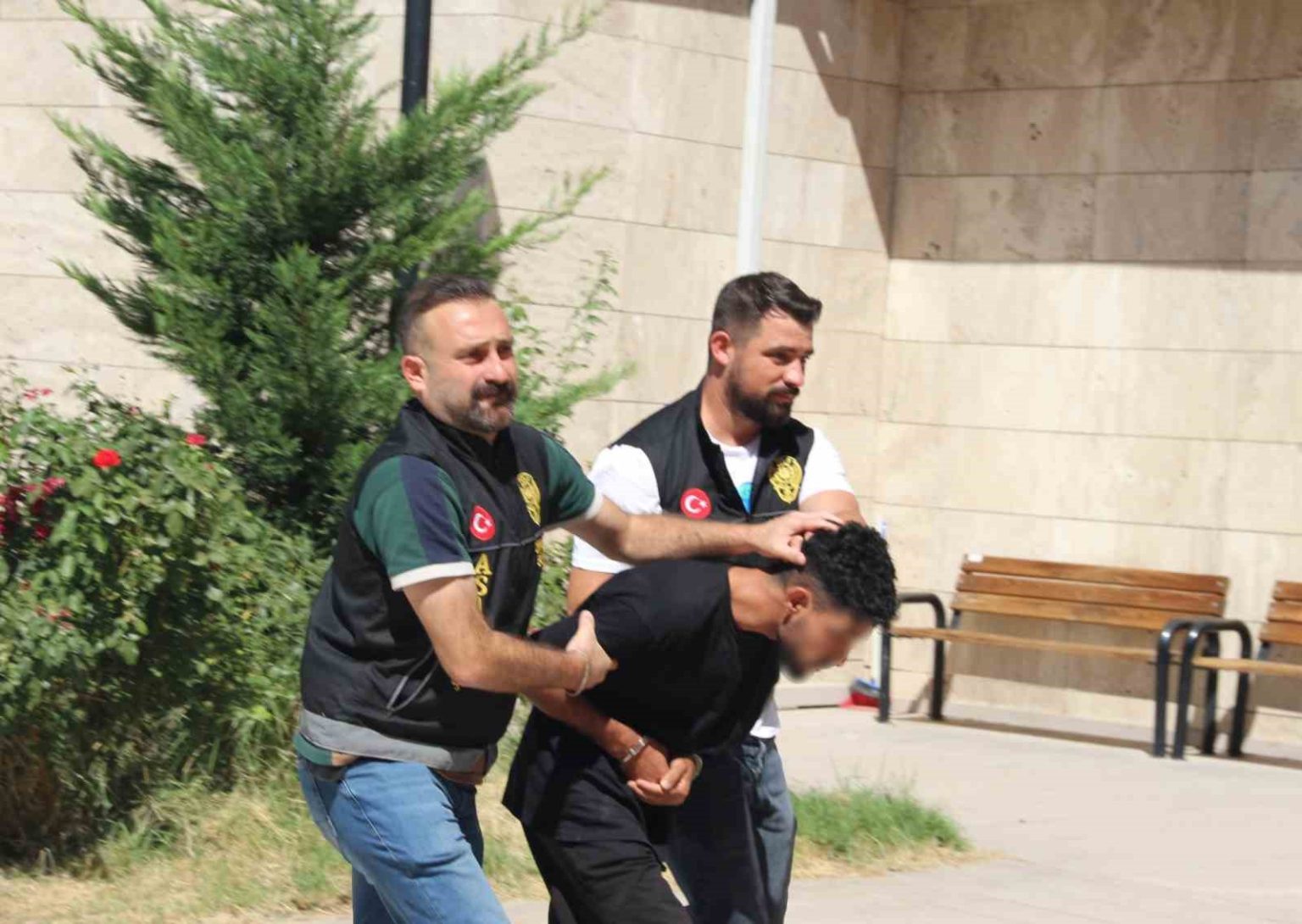 cinayet-ani-saniye-saniye-kamerada