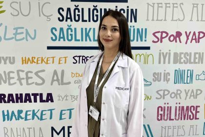 cocuklarin-okula-adaptasyon-surecinde-en-buyuk-rol-ailenin