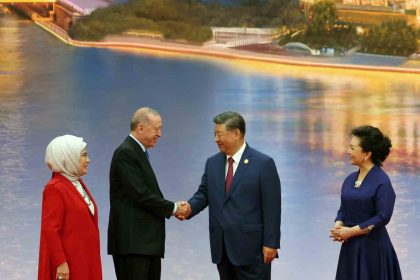 cumhurbaskani-erdogan-sio-zirvesinde-aksam-yemegine-katildi