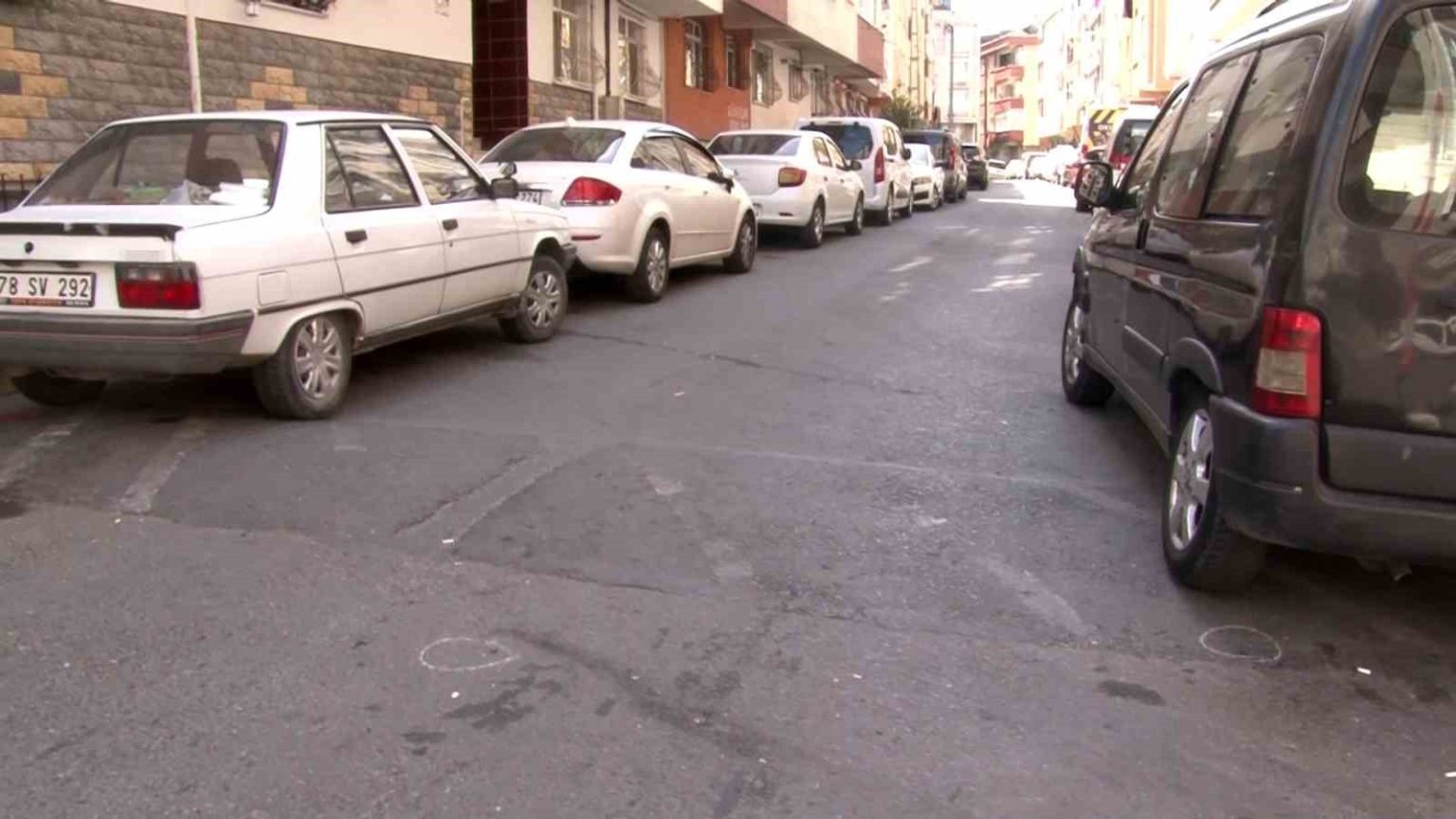 eyupsultanda-20-yasindaki-genc-sokak-ortasinda-silahla-vurularak-olduruldu