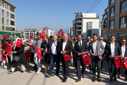 niluferde-coskulu-30-agustos-zafer-bayrami-yuruyusu