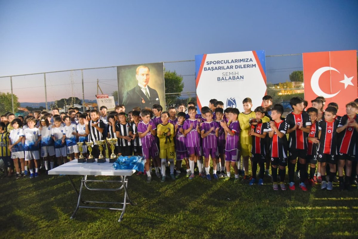 zafer-bayrami-coskusu-futbol-turnuvasiyla-taclandi