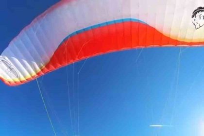 agri-daginda-paramotor-pilotlari-tarihi-rekor-denemesi-gerceklestirdi
