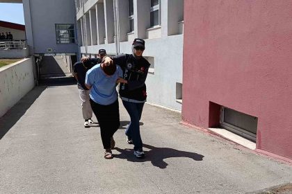 aracta-5-kilo-esrar-ile-yakalandilar-haberimiz-yok-savunmasi-yaptilar