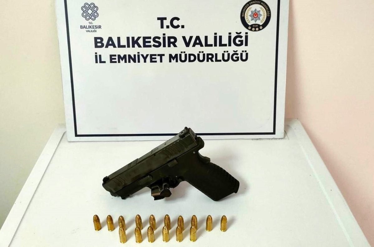 bandirmada-kacak-sigara-ve-silah-operasyonu