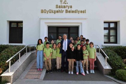baskan-alemdar-okulla-ilk-kez-tanisan-miniklere-basarilar-diledi