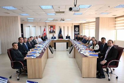 baskan-cercioglu-aydin-icin-el-birligi-ile-calismaya-devam-edecegiz