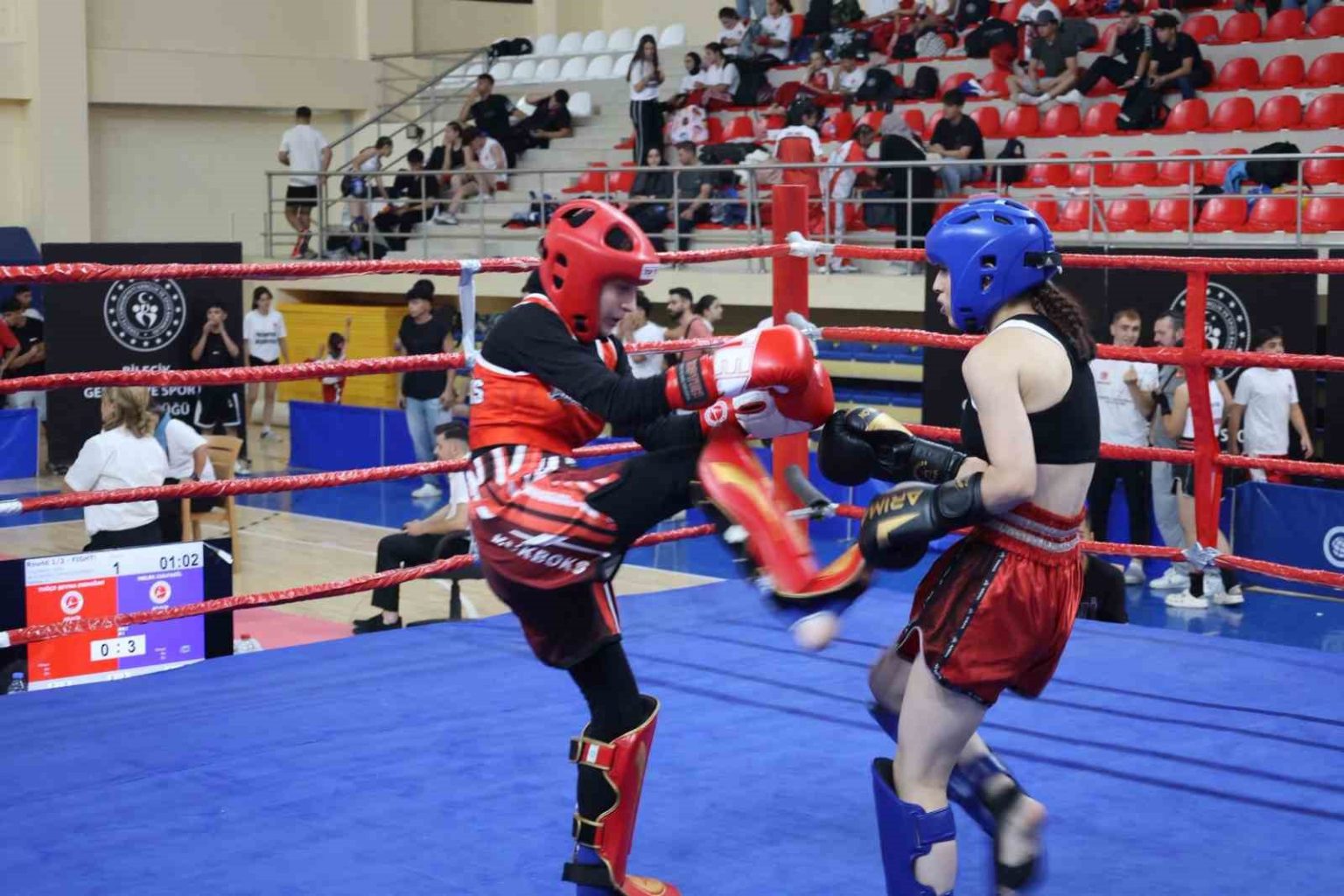 bilecikte-kick-boks-sampiyonasi-basladi