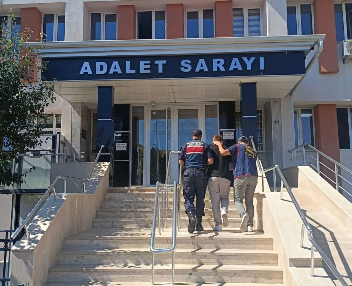 bilecikte-nitelikli-dolandiricilik-operasyonu