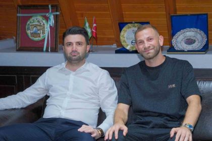 bursaspor-sedat-cengiz-ile-yollarini-ayirdi