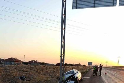 direge-carpan-otomobilde-3-kisi-yaralandi