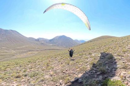 erciyesin-3-bin-500-metre-rakimina-yamac-parasutu-ile-ciktilar