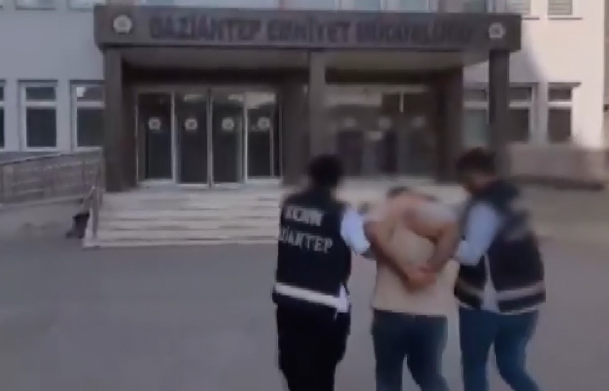 gaziantepte-3-tabanca-ile-2-adet-otomatik-av-tufegi-ele-gecirildi-1-gozalti