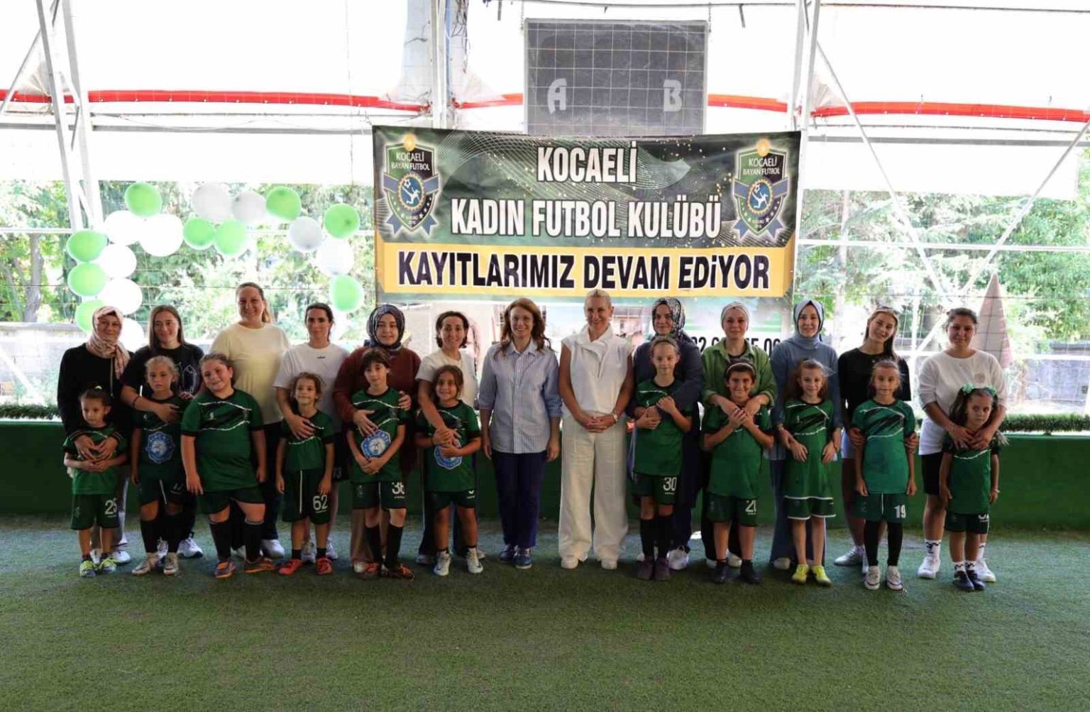kadin-futboluna-tam-destek