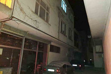 kahramanmarasta-3-kattan-dusen-cocuk-agir-yaralandi