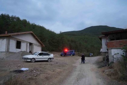 kastamonuda-tahliye-edilen-koylerde-vatandaslarin-endiseli-bekleyisi