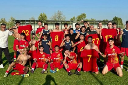 kayserispor-paf-takimi-farkli-kazandi