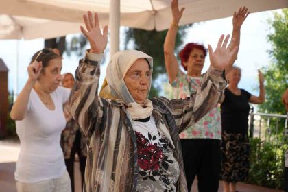 kocaelinin-cinarlari-ikinci-baharlarini-kulupte-yasiyor