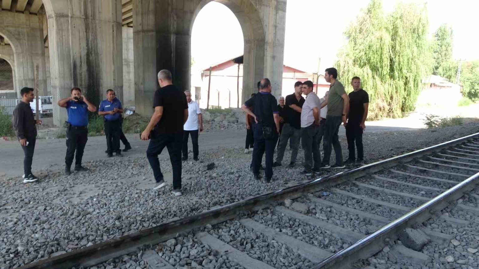 malatyada-yuk-treninin-carptigi-kisi-hayatini-kaybetti