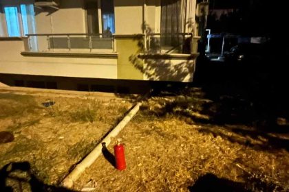 mentese-belediye-baskani-arasin-ailesinin-evine-molotoflu-saldiri
