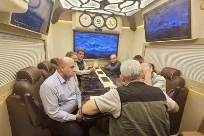 mobil-yangin-yonetim-yangin-merkezinde-koordinasyon-toplantisi-yapildi