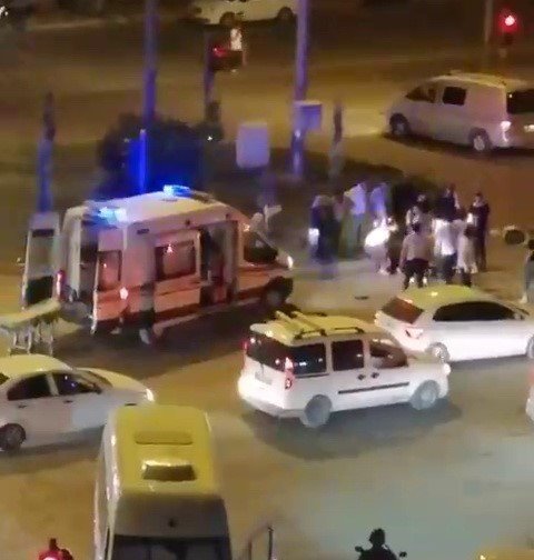 motosiklet-ile-otomobil-carpisti-3-yarali