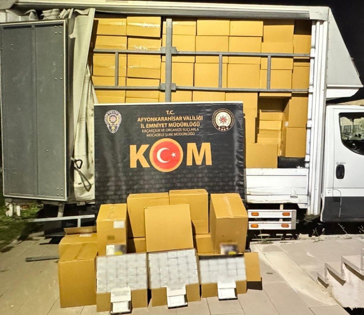 polis-4-milyona-yakin-sahte-bandrollu-makaron-ele-gecirdi