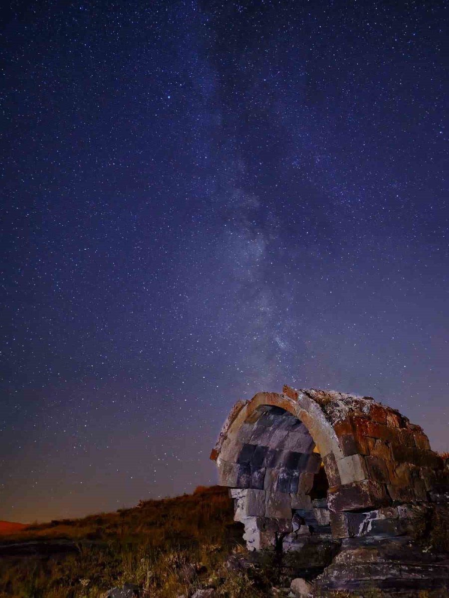 samanyolunun-isiltisi-tatvanda-tarihle-bulustu