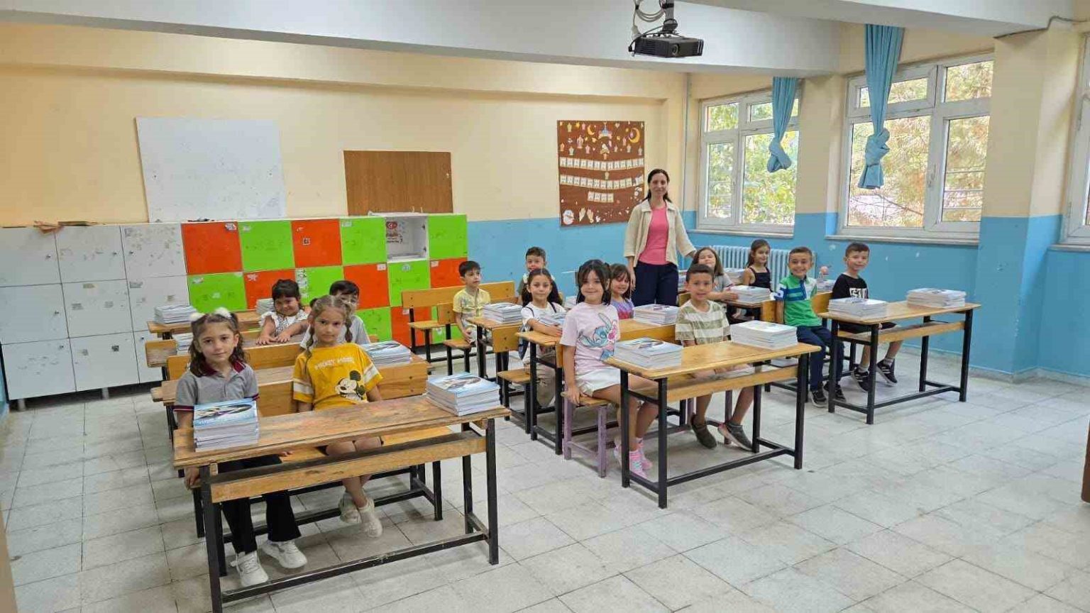 sarigolde-1-861-ogrenci-ders-basi-yapti