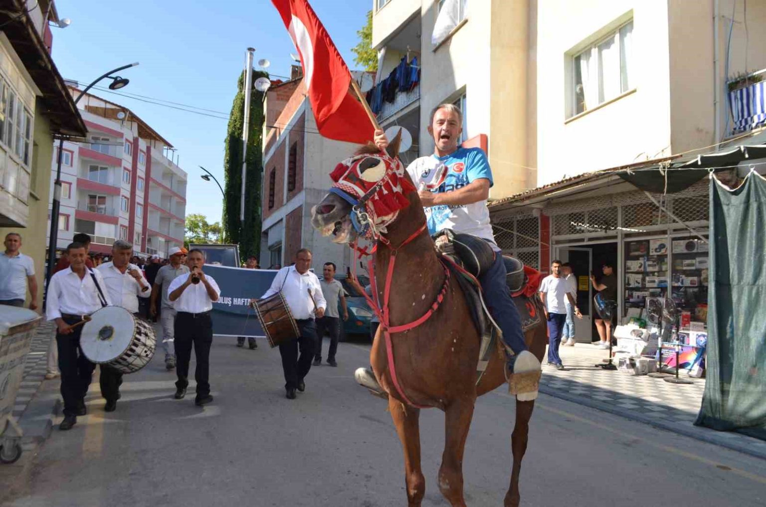 selendi-cirit-ve-tutun-festivali-basladi