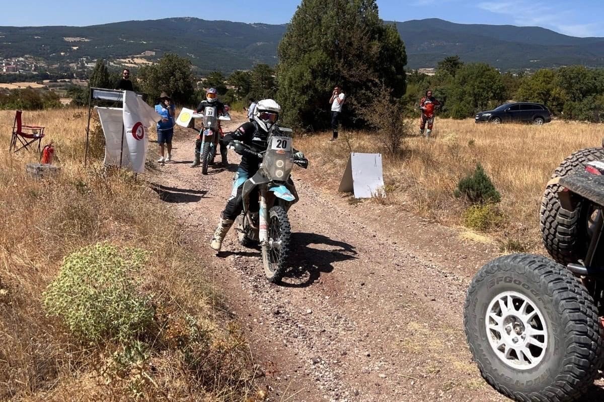 transanatolia-rally-raid-yarisinin-domanic-etabi-tamamlandi