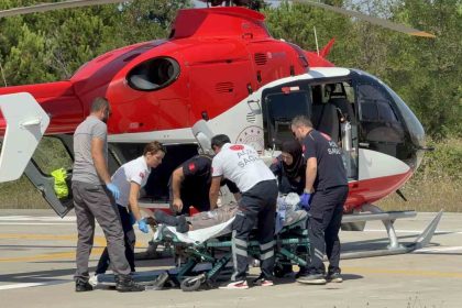 yasli-adamin-yardimina-ambulans-helikopter-yetisti