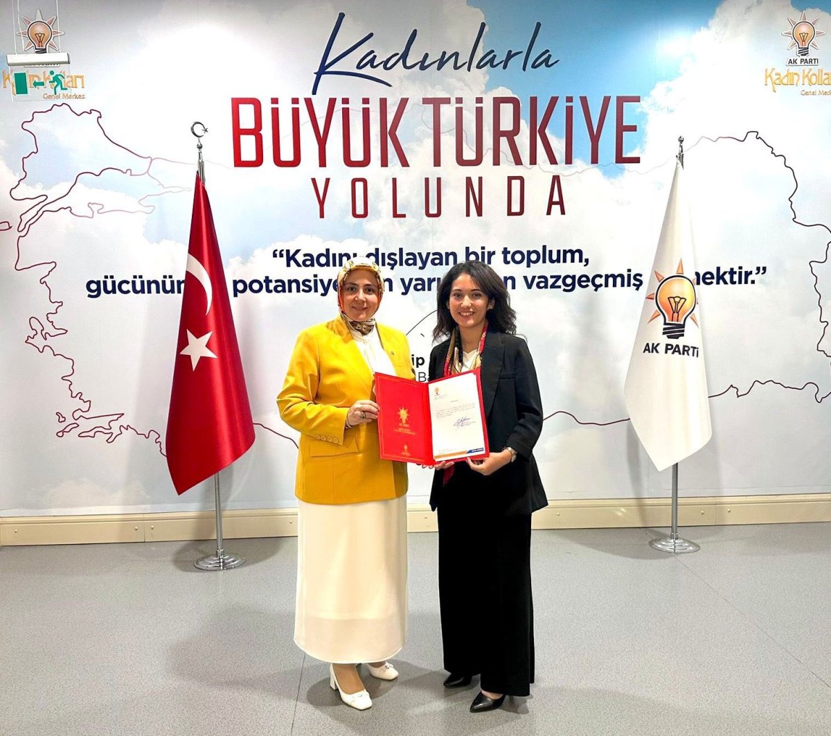 ak-parti-aydin-il-kadin-kollati-baskanligina-edremit-atandi