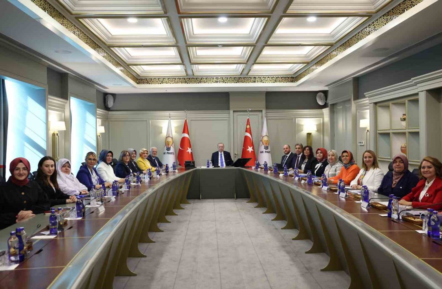 ak-parti-myk-basladi