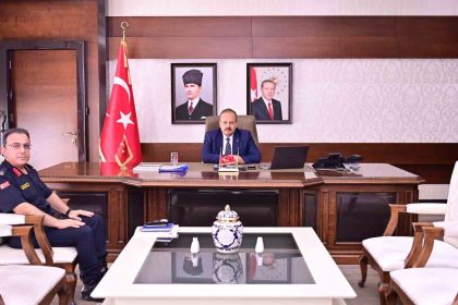 aydin-il-jandarma-komutani-carikcioglu-gorevine-basladi