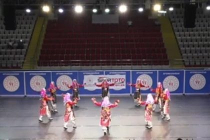 balikesirli-folklorcular-goz-doldurdu