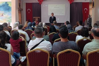 bayburtta-ogretmen-bilgilendirme-ve-egitim-toplantilari-basladi