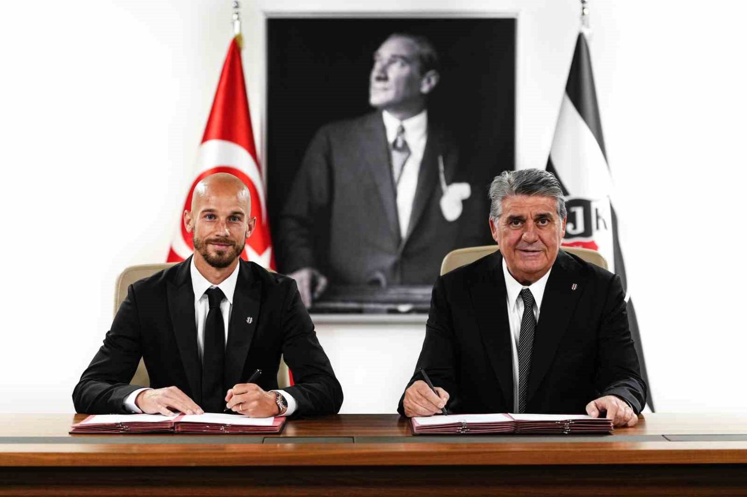 besiktas-vaclav-cerny-ile-sozlesme-imzaladi