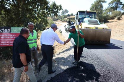canakkalede-37-kilometre-koy-yolu-sicak-asfaltla-kaplandi-hedef-55-kilometre