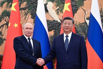 cin-devlet-baskani-xi-rus-mevkiidasi-putin-ile-bir-araya-geldi
