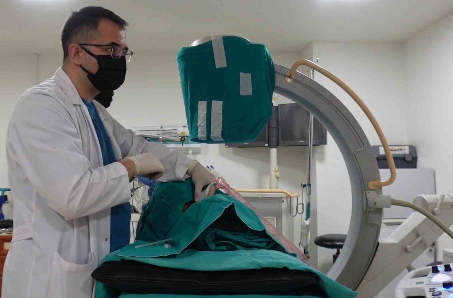 dr-ozdemir-algoloji-tedavisinin-temel-amaci-agrilarin-mumkun-oldugunca-azaltilmasidir