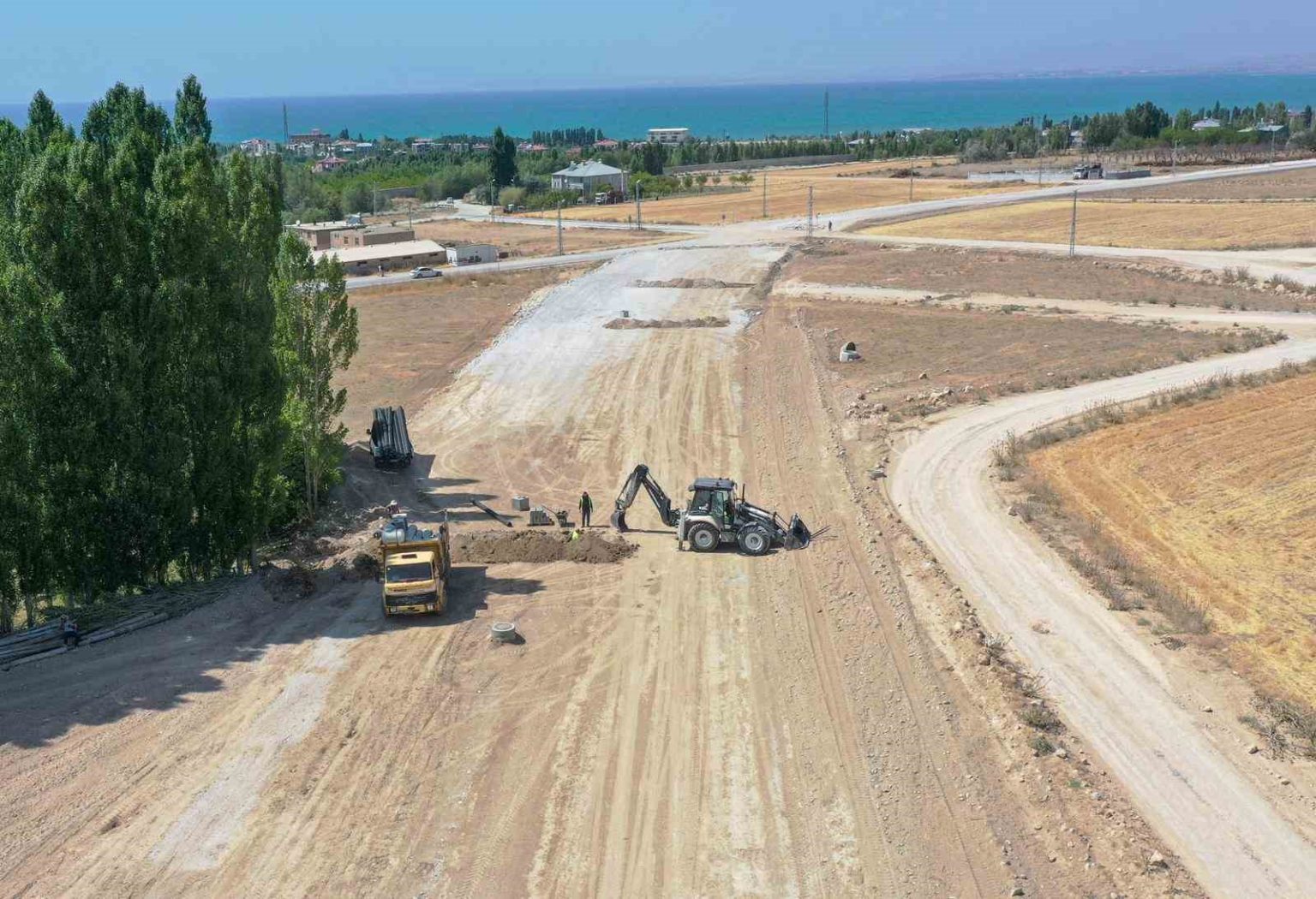elmalik-yolunda-yikim-calismalari-yapiliyor