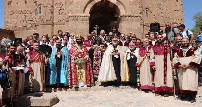 ermeni-ayini-pazar-gunu-yapilacak