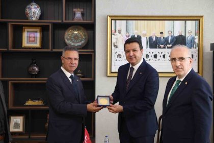filistin-buyukelcisi-faed-mustafadan-saadet-partisine-ziyaret-birlikte-mescid-i-aksada-namaz-kilacagiz